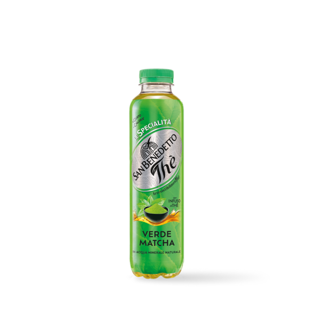 A bottle of Sandenetto Thé Verde Matcha tea, featuring a bright green label with a silver circular logo and a green cap, set against a plain white background.